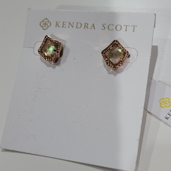 Kendra Scott Rose Gold Necklace Stud Earring Set - Picture 7 of 16